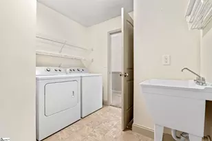 863 Vandenburg Dr, Boiling Springs, SC 29316 - Photo 10