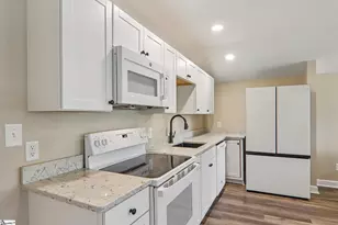 111 W Crawford St, Landrum, SC 29356 - Photo 6