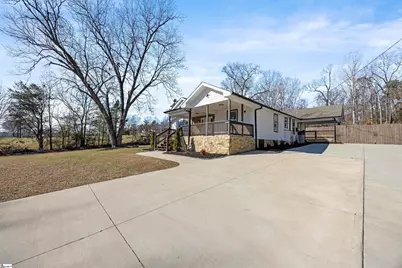 2016 Edwards Lake Road, Greer, SC 29651 - Photo 4
