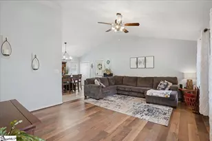 237 Upland View Dr, Boiling Springs, SC 29316 - Photo 4