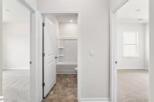 2175 Springview Ct, Boiling Springs, SC 29316 - Photo 6