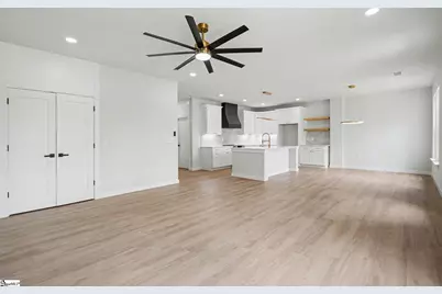 168 Boxwood Lane, Easley, SC 29640 - Photo 6