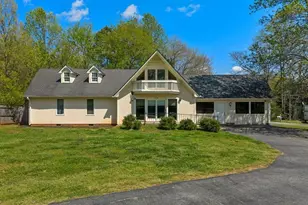 719 S Howard Ave, Landrum, SC 29356 - Photo 1