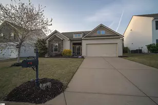 454 Wolfbend Rd, Woodruff, SC 29388 - Photo 2