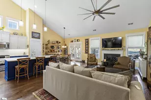 201 Rolling Creek Ct, Taylors, SC 29687 - Photo 8