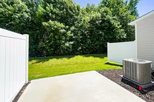 51 Fair Vlg Ln, Simpsonville, SC 29680 - Photo 4