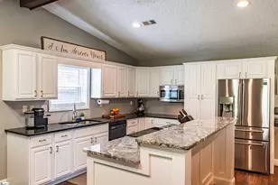 104 Burlington Ave, Greenville, SC 29650 - Photo 8