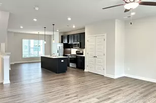 12 Pikewood Ln, Greenville, SC 29607 - Photo 4