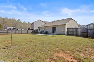727 Streamside Dr, Piedmont, SC 29673 - Photo 2
