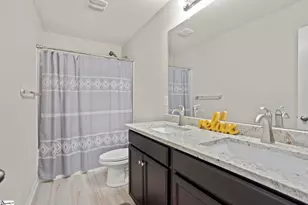 727 Streamside Dr, Piedmont, SC 29673 - Photo 8