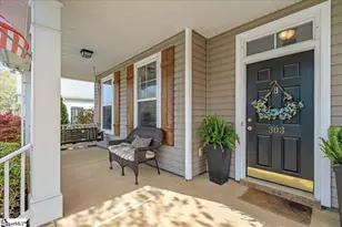 303 Hayworth Dr, Simpsonville, SC 29680 - Photo 2