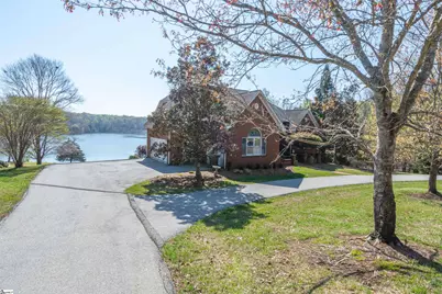 102 E Peninsula Drive, Laurens, SC 29360 - Photo 1