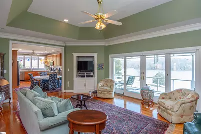 102 E Peninsula Drive, Laurens, SC 29360 - Photo 6