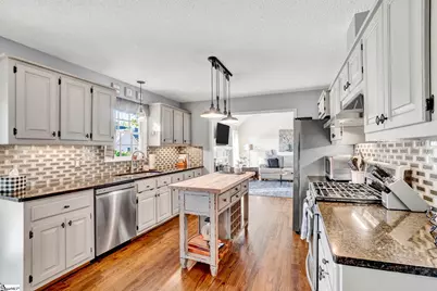 6 Bartles Court, Simpsonville, SC 29681 - Photo 8