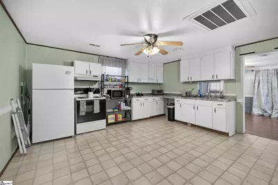 807 Cheddar Road, Belton, SC 29627 - Photo 10