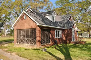 108 W Hampton Ave, Honea Path, SC 29654 - Photo 6