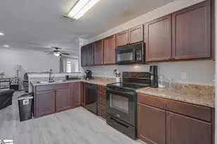 1122 E Lee Rd, Taylors, SC 29687 - Photo 4