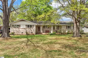 310 Rosewood Cir, Mauldin, SC 29662 - Photo 2