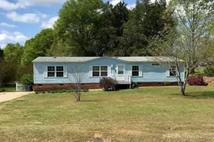 3724 Fairview Rd, Fountain Inn, SC 29644 - Photo 2