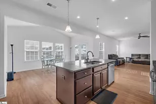 529 Bucklebury Rd, Greer, SC 29651 - Photo 12