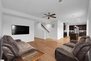 529 Bucklebury Rd, Greer, SC 29651 - Photo 8