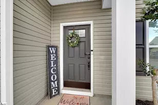 529 Bucklebury Rd, Greer, SC 29651 - Photo 4