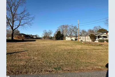 211 Pine Street, Reidville, SC 29375 - Photo 1