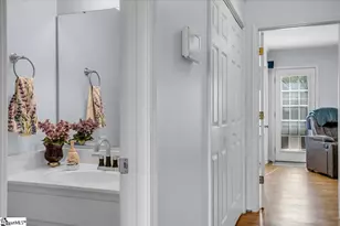 1300 Plantation Dr, Simpsonville, SC 29681 - Photo 14