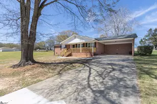 132 Poplar Springs Dr, Easley, SC 29642 - Photo 2