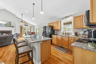 143 W Waters Edge Ln, West Union, SC 29696 - Photo 14