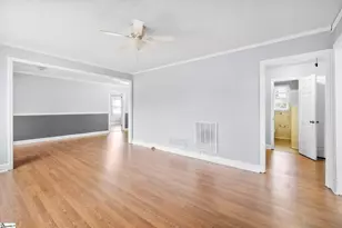 119 Sutton Dr, Taylors, SC 29687 - Photo 4