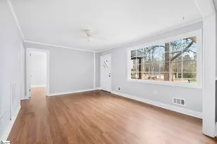 119 Sutton Dr, Taylors, SC 29687 - Photo 6