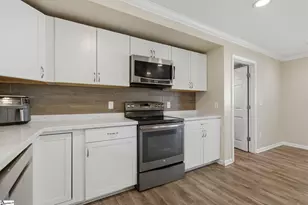 101 Pleasant Dr, Mauldin, SC 29662 - Photo 8