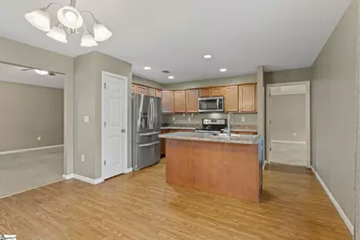 101 Maravista Avenue, Greenville, SC 29617 - Photo 8