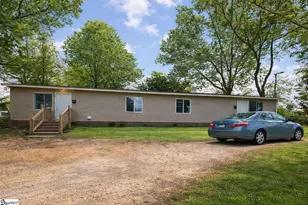 802 Kings Ct, Greenwood, SC 29646 - Photo 1