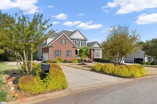 112 Wilshire Dr, Easley, SC 29642 - Photo 2