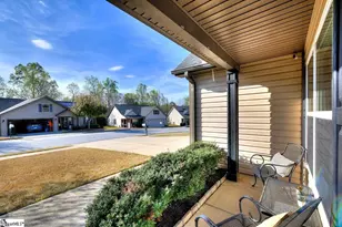 648 Chastine Dr, Spartanburg, SC 29301 - Photo 6