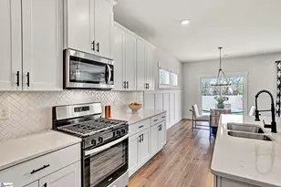 404 Roderick Ln, Greenville, SC 29605 - Photo 12