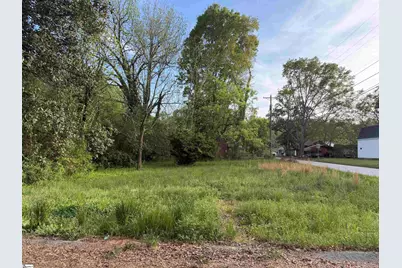 306 Cemetery Street, Laurens, SC 29360 - Photo 2