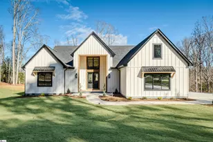 1292 Deerfield Dr, Spartanburg, SC 29302 - Photo 2