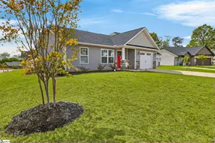 703 Burbrook Ln, Boiling Springs, SC 29316 - Photo 2