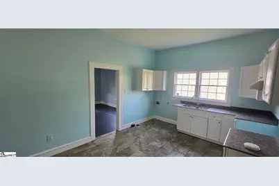 22 S 6th Street, Greenville, SC 29611 - Photo 4