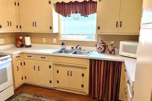 323 Workman Ave, Woodruff, SC 29388 - Photo 6