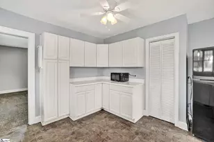 201 Pine St, Clinton, SC 29325 - Photo 4