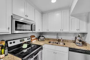 925 Cleveland St, Greenville, SC 29601 - Photo 10