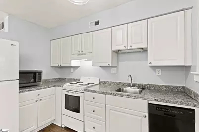 11 Faris Circle, Greenville, SC 29605 - Photo 6