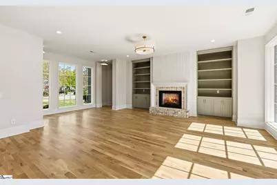 201 Rockwood Drive, Greenville, SC 29605 - Photo 8