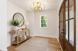 201 Rockwood Dr, Greenville, SC 29605 - Photo 6