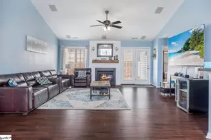 855 Vandenburg Dr, Boiling Springs, SC 29316 - Photo 4