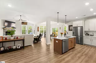 705 Amherst Glen Dr, Greer, SC 29651 - Photo 2